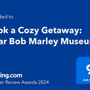 Book A Cozy Getaway: Near Bob Marley Museum Apartment